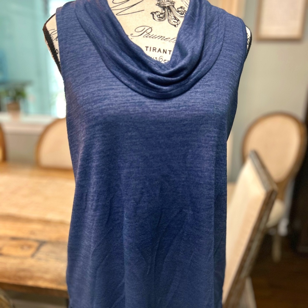 🔵EUC - BANANA REPUBLIC COWL NECK SLEEVELESS TOP🔵